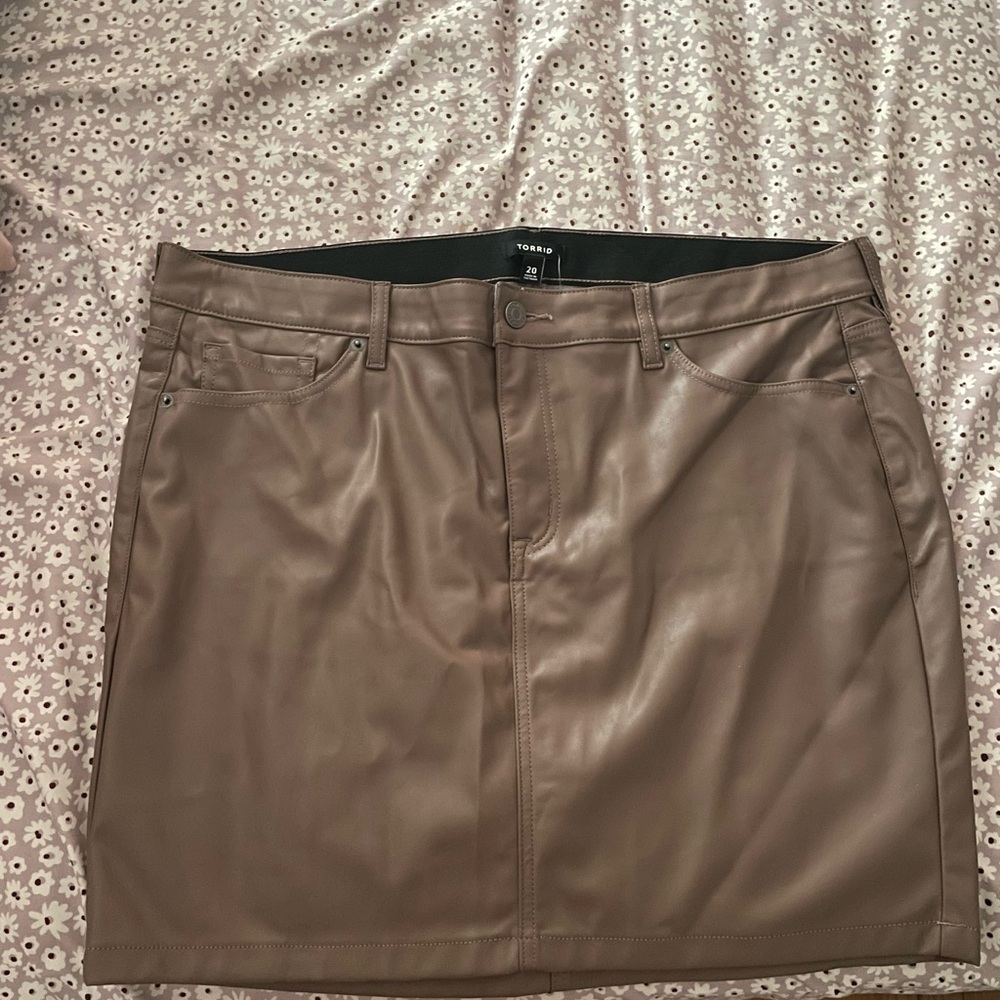 🆕 Faux Leather Mini Skirt
